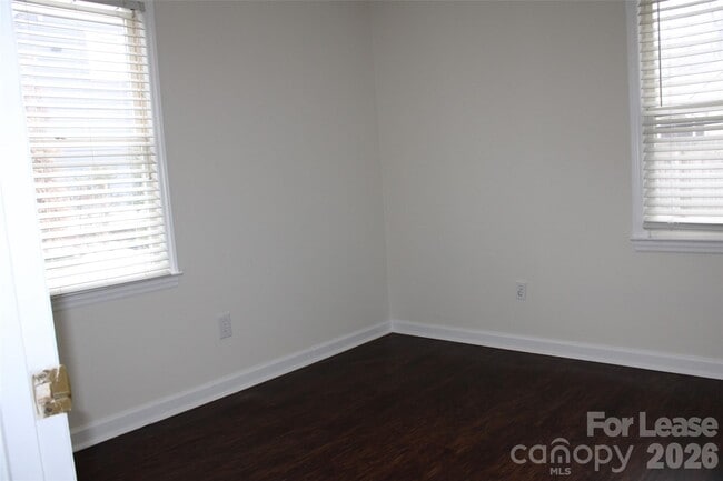 Building Photo - 428 Beaty St