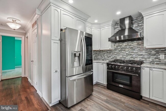Building Photo - 4006 Dubois Ct
