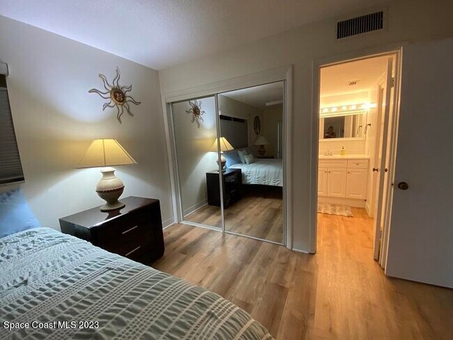 Building Photo - 555 Fillmore Ave