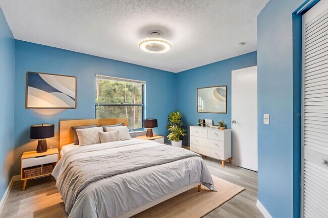 Building Photo - Spacious, sleek & central: 2Bedroom/2Bath condo in Daytona Beach!