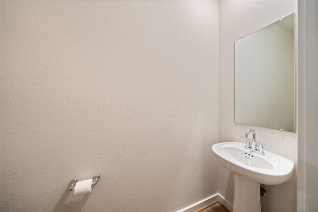 Building Photo - 4237 Red Cedar Ring Ln