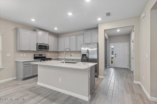 Building Photo - 1719 Amberly Dr