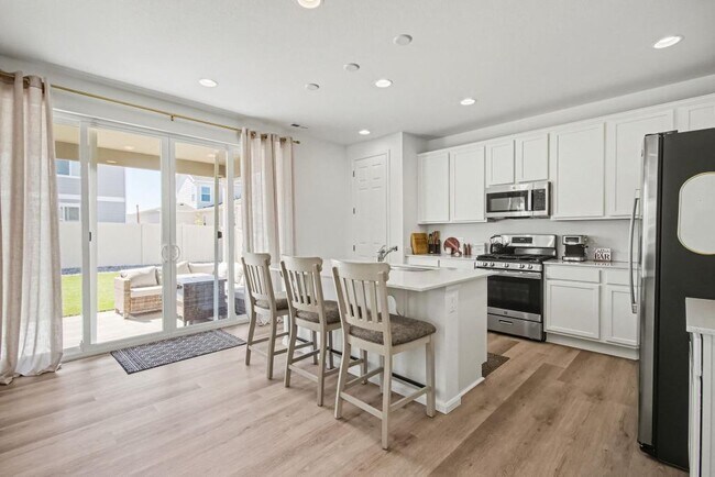 Building Photo - 4230 Satinwood Dr