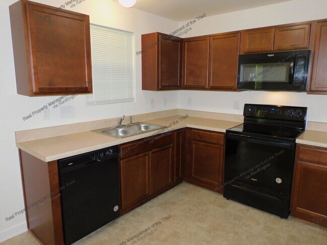 Building Photo - 4623 Chapel Ridge Dr