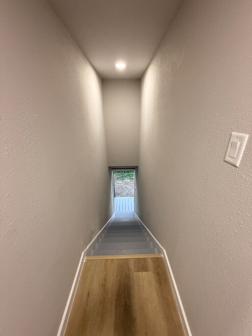 Building Photo - 5238 Pease St