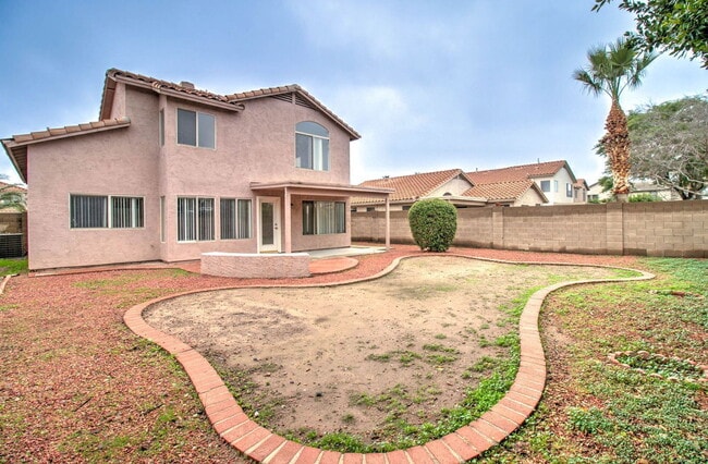 Building Photo - 1350 W Pelican Ct