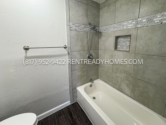 Building Photo - 18102 Twin Creek Dr