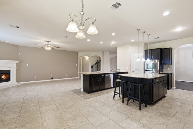 Building Photo - 5815 Creek Crossing Ct