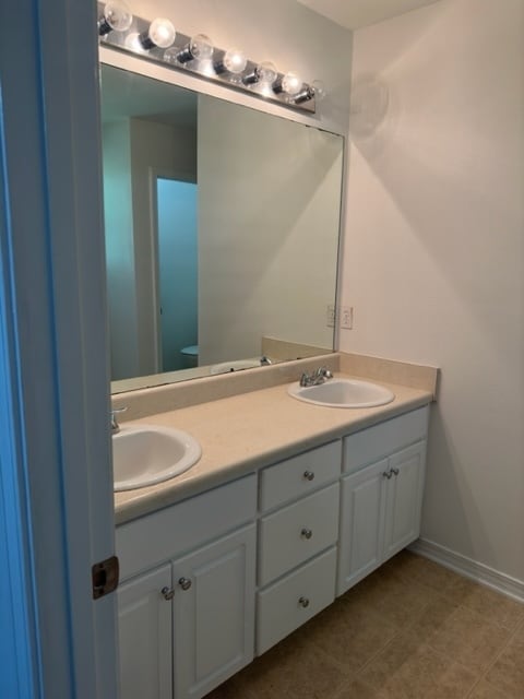 Building Photo - Spacious, Stylish, and Move-In Ready – 4-B...