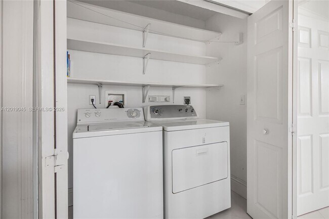 Building Photo - 7773 SW 94th Ln
