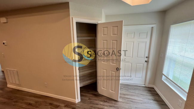 Building Photo - Breath-Taking 2-Bedroom, 2-Bathroom Unit w...