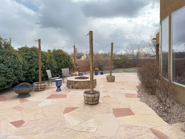 Building Photo - Corrales Stunner!