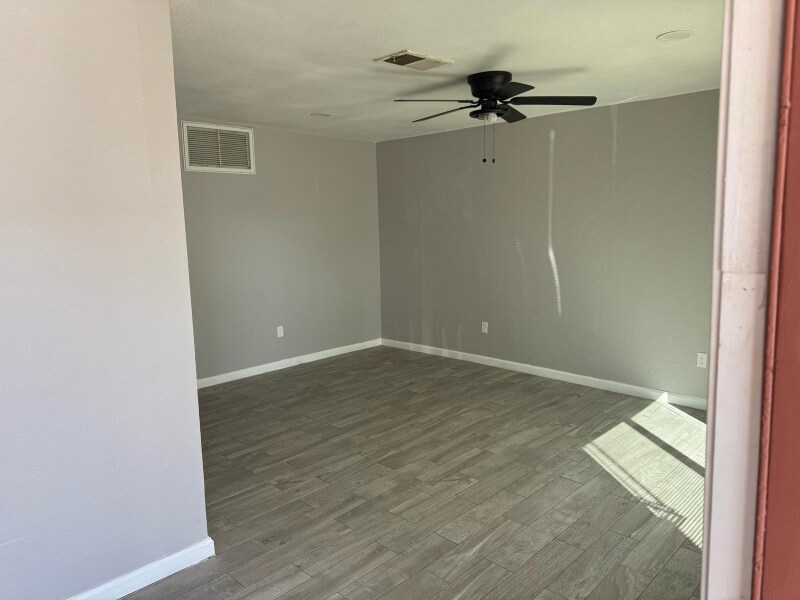 Building Photo - 1819 N 40th St