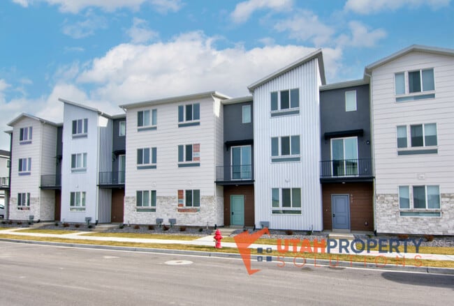 Building Photo - 408 S 980 W