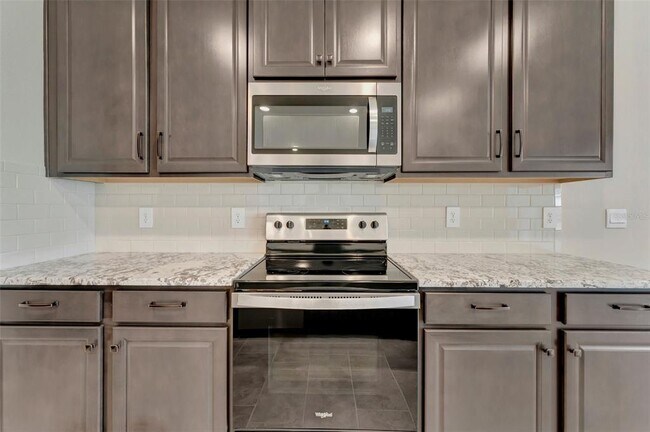 Building Photo - 5210 Grove Mill Loop