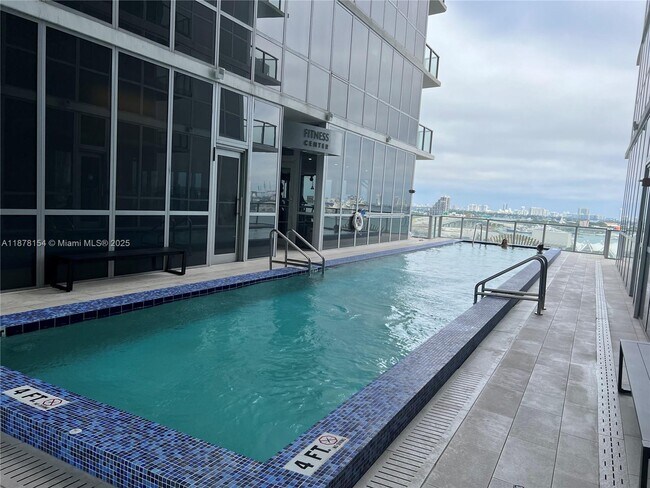 Building Photo - 1100 Biscayne Blvd