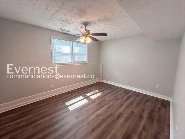 Building Photo - 5 Bed & 4 Bath House in Lithonia / Pet-Friendly /