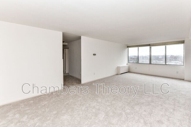 Building Photo - 6621 Wakefield Dr
