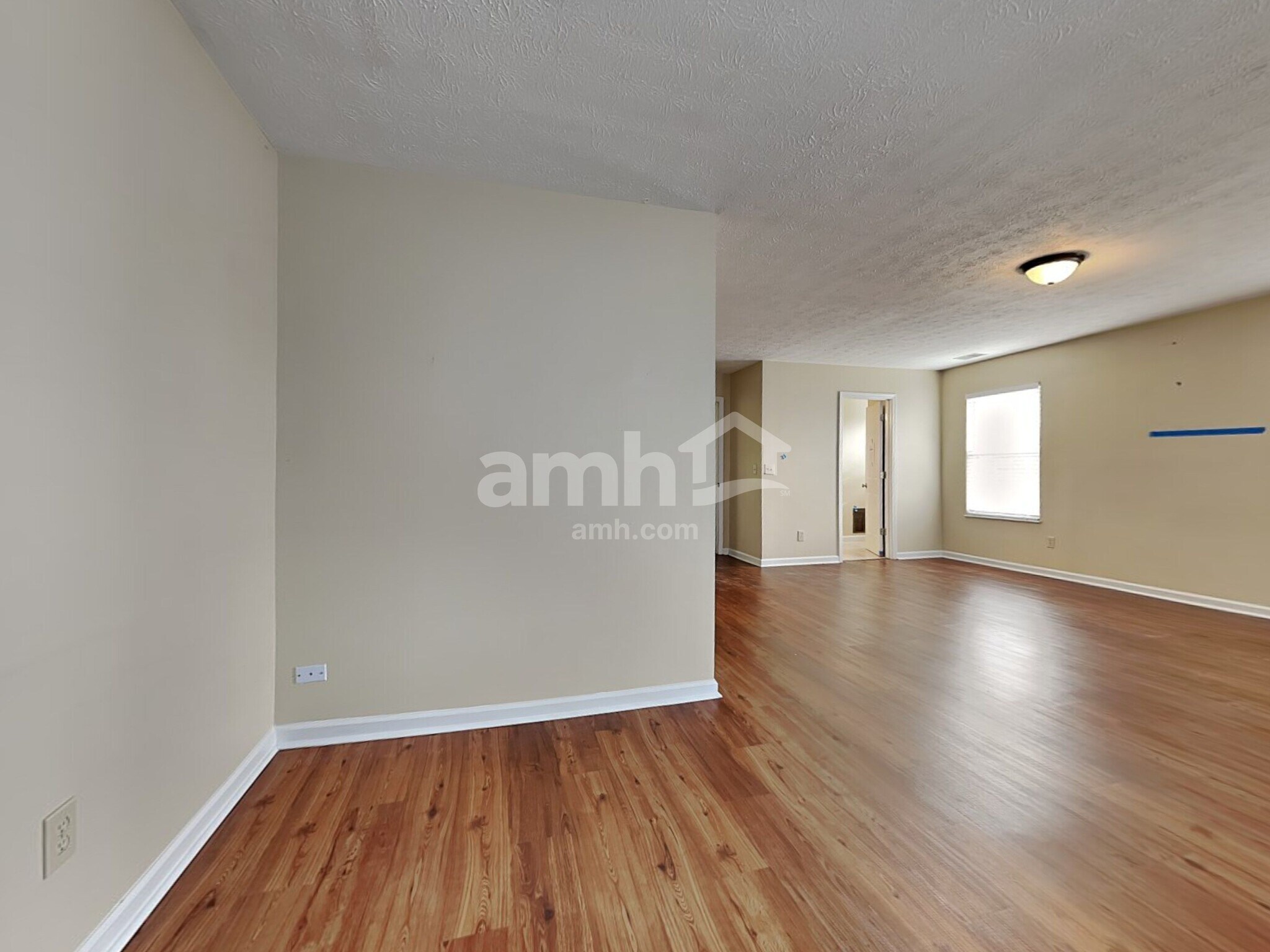 Building Photo - 25 Thorne Hill Dr