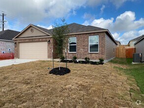 Building Photo - Modern Single Family Home in New Braunfels
