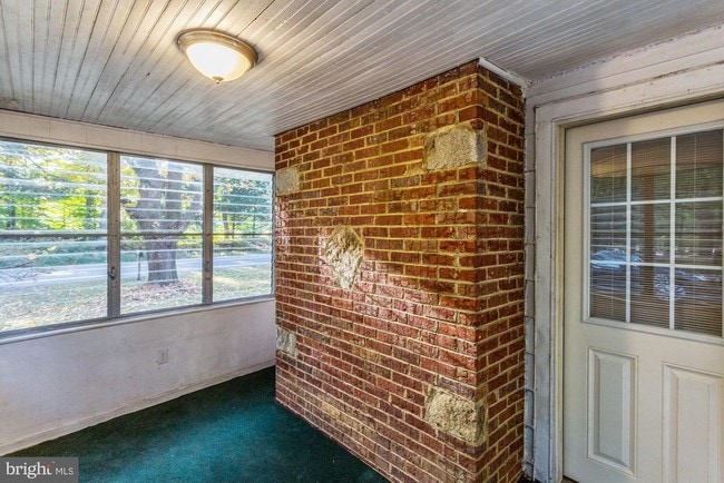 Building Photo - 12730 Scaggsville Rd