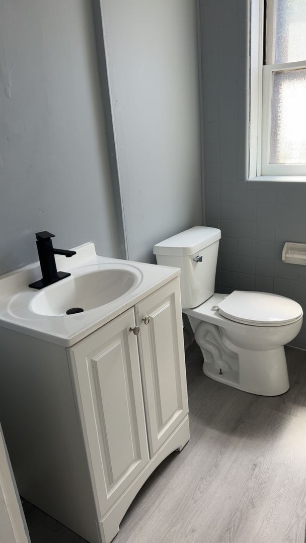 Building Photo - Recently renovated home waiting for new te...