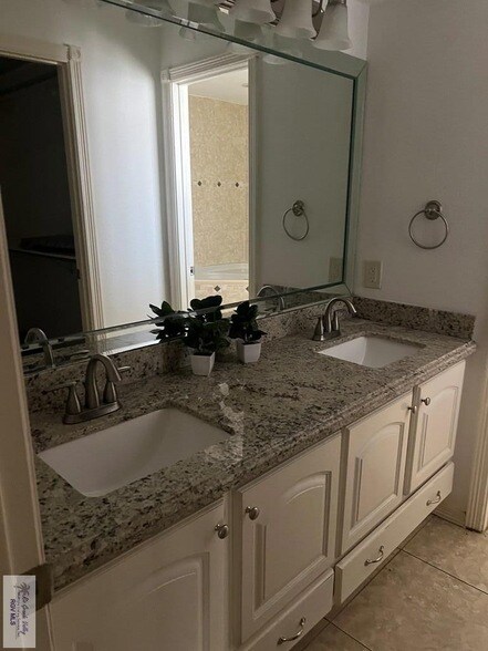 Building Photo - 5597 Mystic Bend