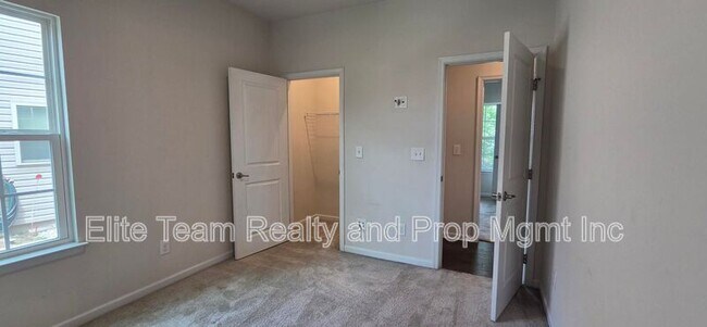 Building Photo - 7347 Raylee Ave SW
