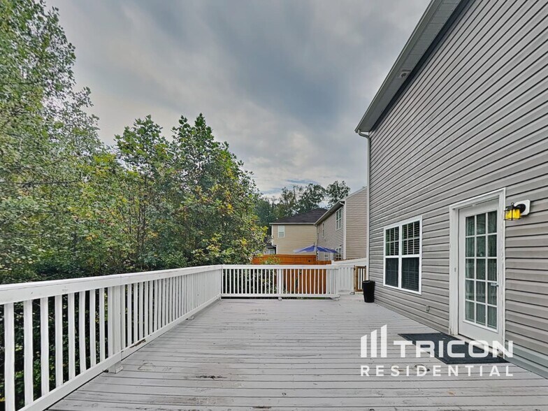 Building Photo - 3504 Whitworth Dr