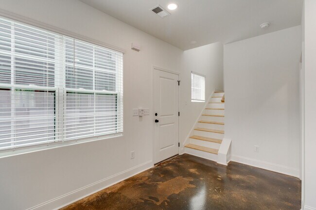 Building Photo - 1410 Barnwell St