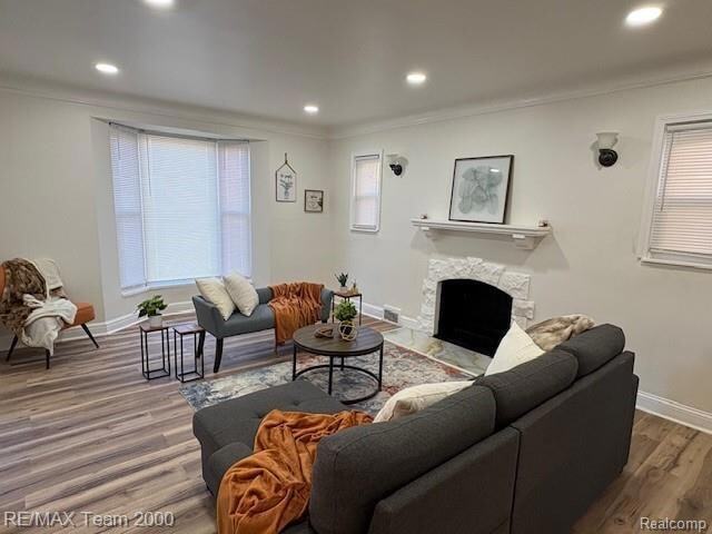 Building Photo - 5066 Bedford St