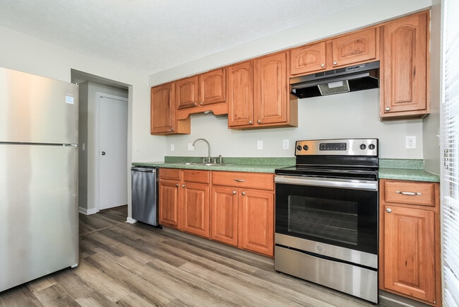 Building Photo - 180 Country View Dr