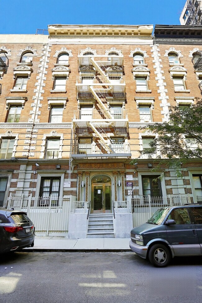 Building Photo - 20 W 102nd St