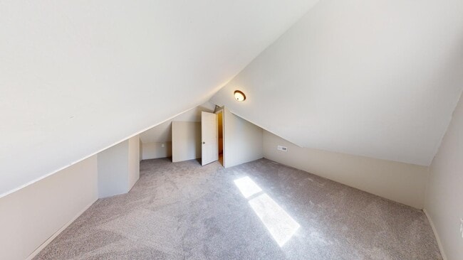 Building Photo - Clark / Fulton Area - 4 Bedroom Single Fam...