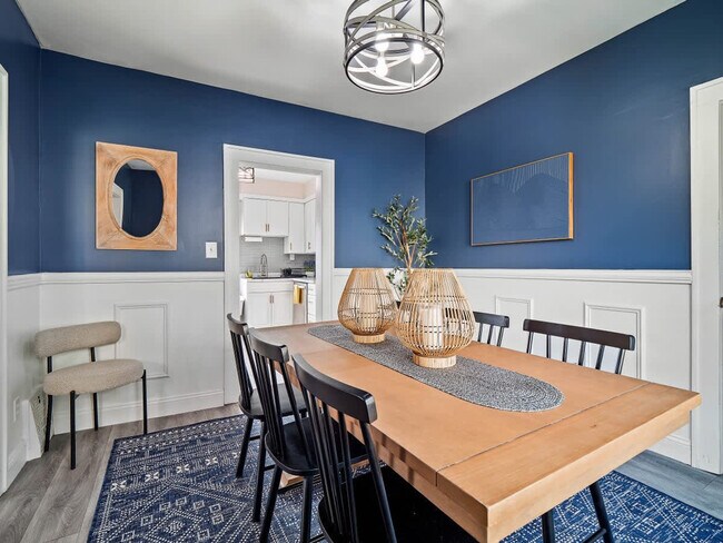 Building Photo - 2804 6th St