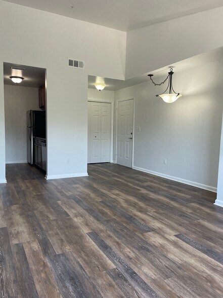 Building Photo - 11901 4th St N