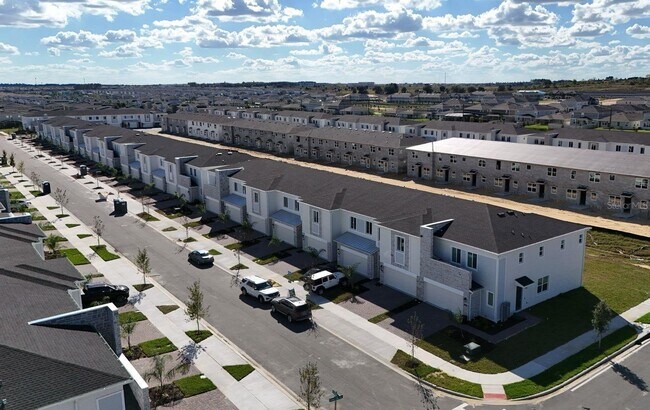 Building Photo - 232 Nine Iron Dr