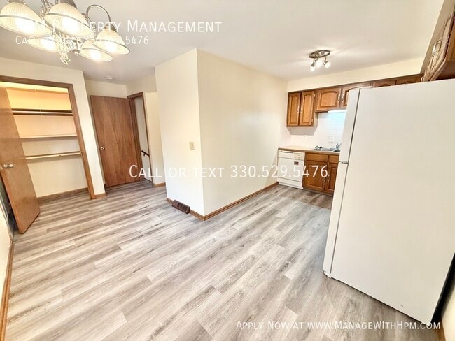 Building Photo - 2379 Ashdale St NW