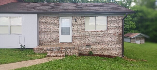 Building Photo - 10268 Pleasantview Dr