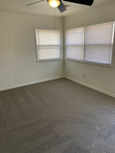 Building Photo - 112 S 9th St