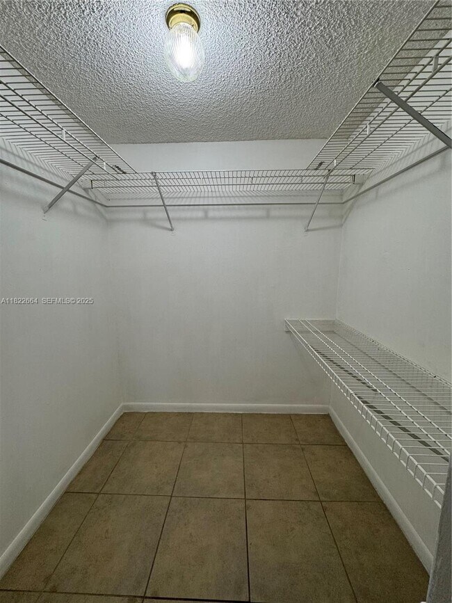 Building Photo - 3360 Spanish Moss Terrace