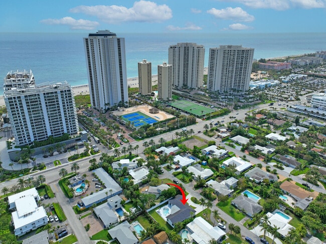 Building Photo - 1248 N Harbor Dr