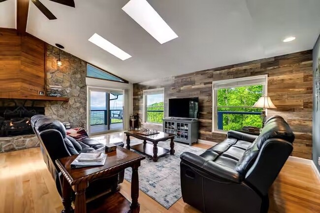 Building Photo - 608 Flowers Gap Rd