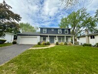 Building Photo - 1046 Crestfield Ave