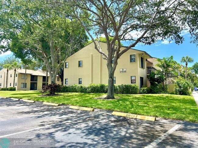 Building Photo - 21938 Remsen Terrace