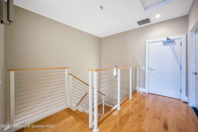 Building Photo - 509 Bogart Pl