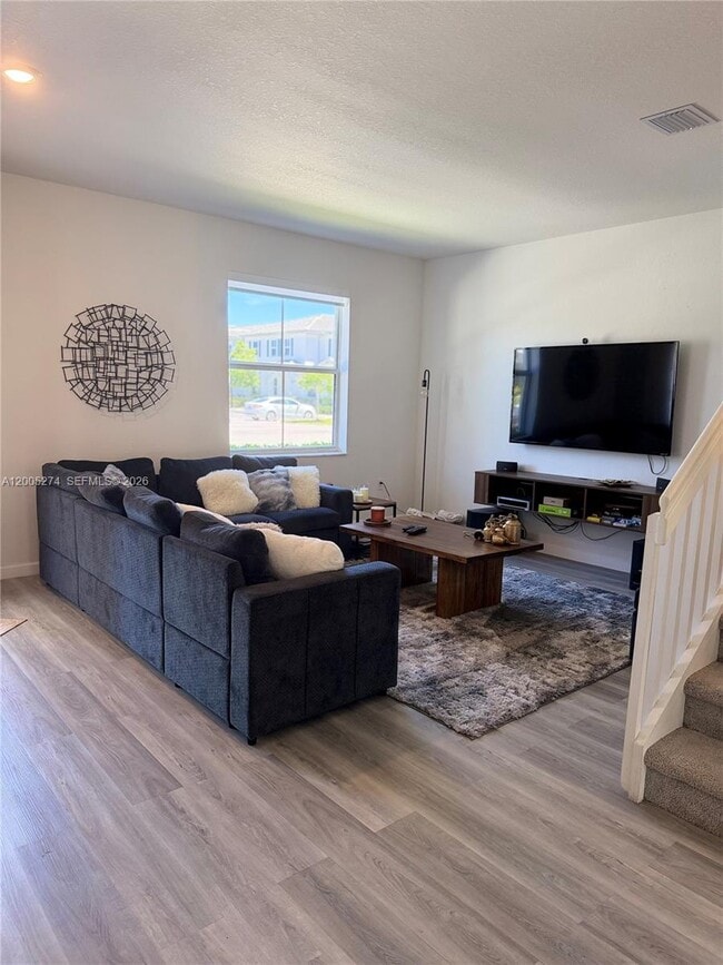 Building Photo - 1756 SE 26th Rd