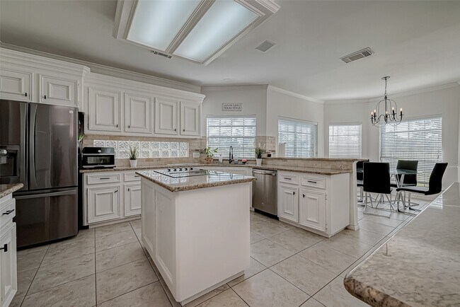 Building Photo - 8006 Devlin Dr