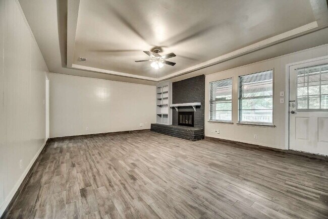 Building Photo - Great 3-2-2 in North Richland Hills surrounded by mature trees