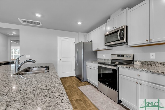 Building Photo - 216 Skylark Rd